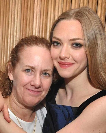 Ann Seyfried with her daughter Amanda Seyfried. 